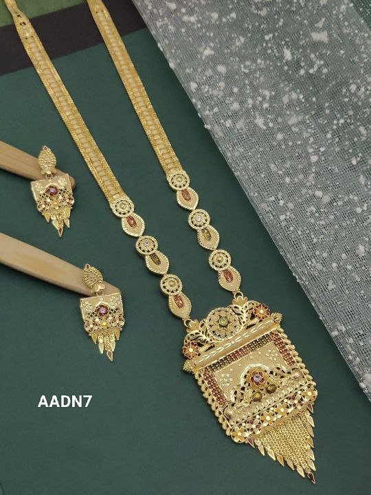 Women-Forming-Necklace set