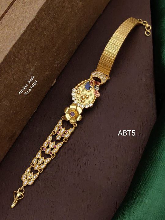 Women-Bracelet