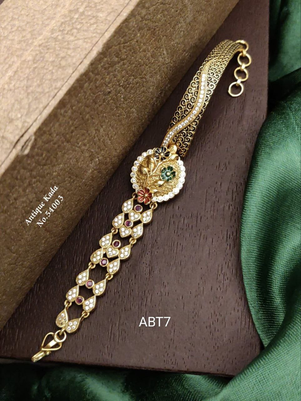 ABT7 Women-Bracelet
