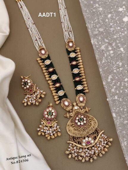 Antique Jewellery Set